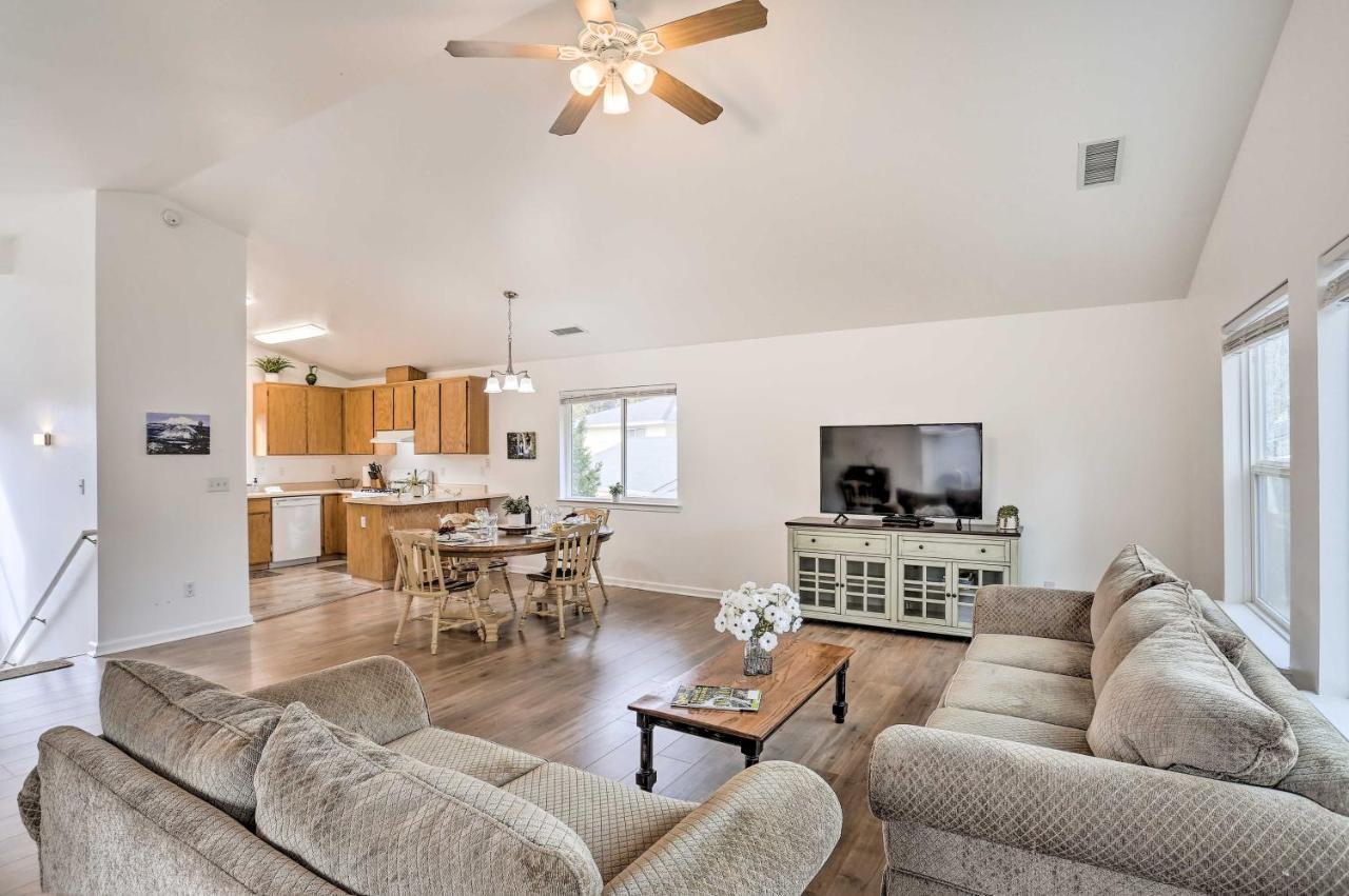 Mount Shasta Escape With Balcony About Walk To Dtwn Vila Exterior foto