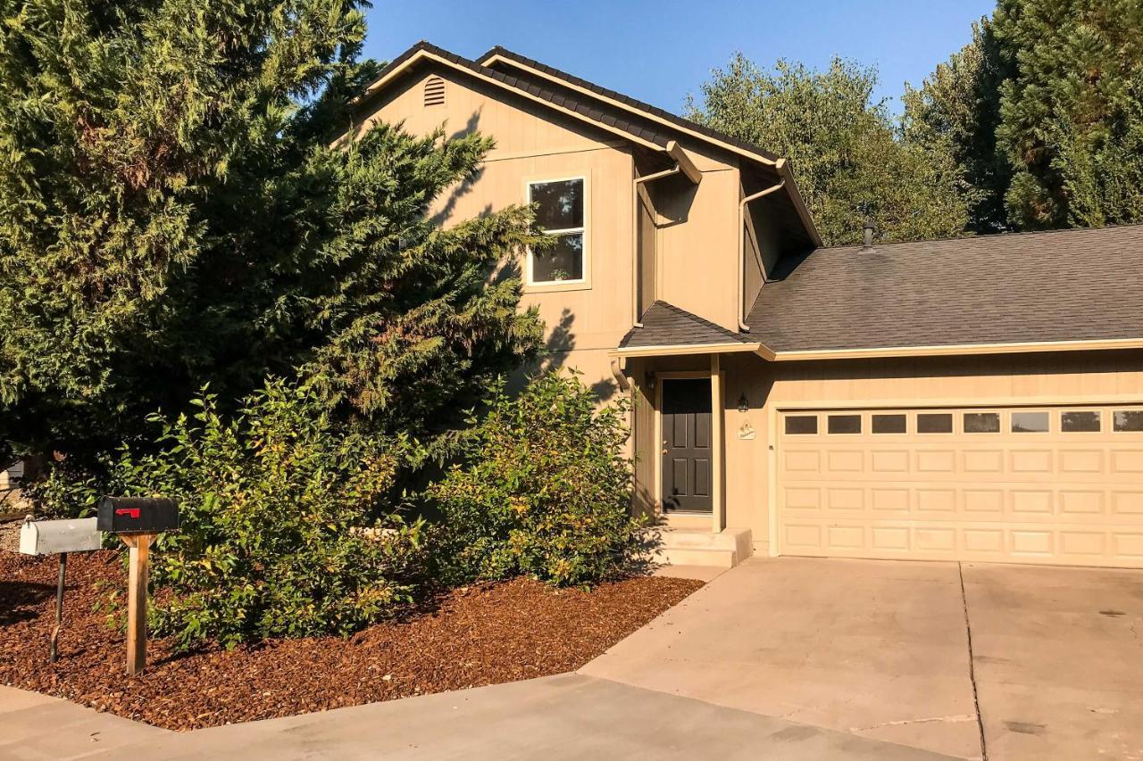 Mount Shasta Escape With Balcony About Walk To Dtwn Vila Exterior foto